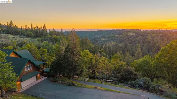 $685,000 | 19722 Westview Drive, Twain Harte, CA 95383