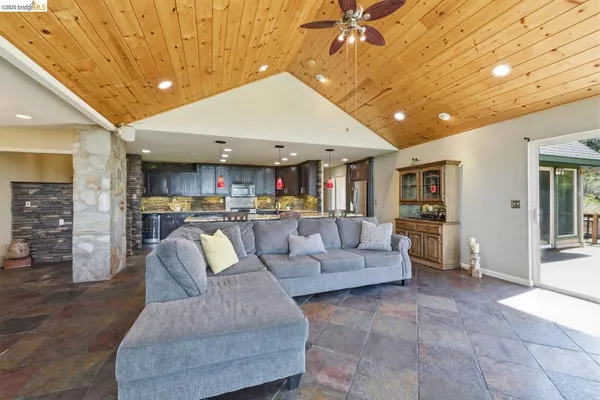 $685,000 | 19722 Westview Drive, Twain Harte, CA 95383