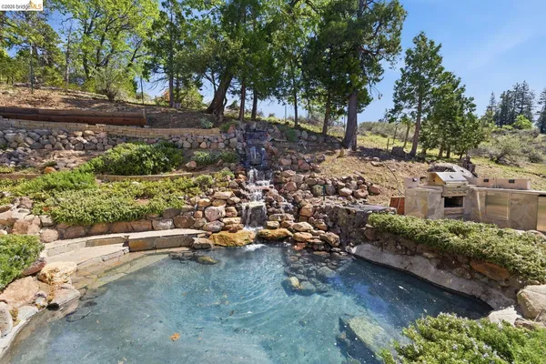 $685,000 | 19722 Westview Drive, Twain Harte, CA 95383