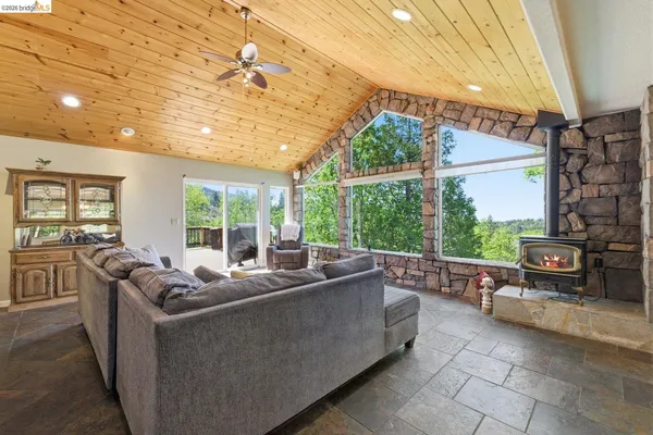 $685,000 | 19722 Westview Drive, Twain Harte, CA 95383