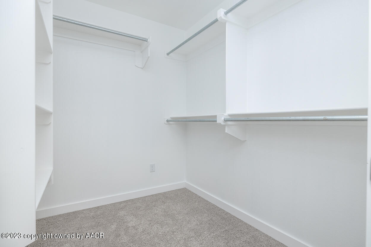 1537 Montaluse Road Amarillo, TX 79118 - Photo 10 of 17 Master Closet