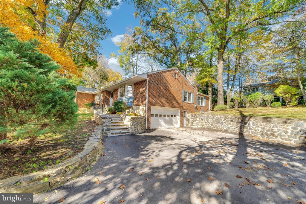 688 Beatty Road Springfield, PA 19064 - Photo 1 of 40