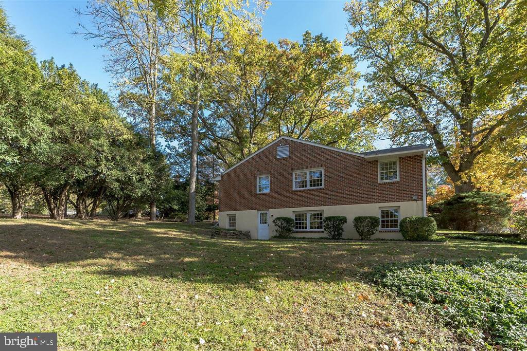 688 Beatty Road Springfield, PA 19064 - Photo 11 of 40
