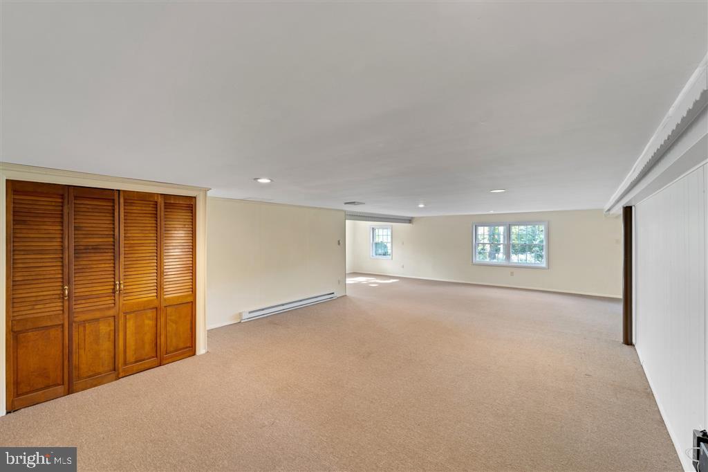 688 Beatty Road Springfield, PA 19064 - Photo 3 of 40
