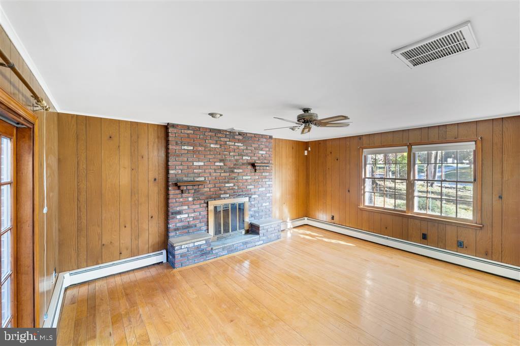 688 Beatty Road Springfield, PA 19064 - Photo 4 of 40