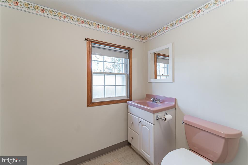 688 Beatty Road Springfield, PA 19064 - Photo 6 of 40