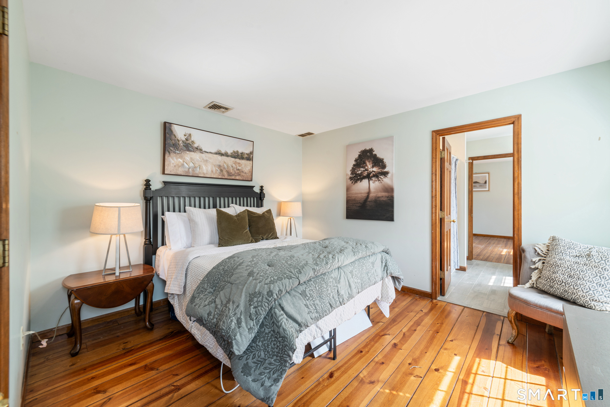 110 Sleepy Hill Road Southbury, CT 06488 - Photo 20 of 40 Nice size bedroom with hardwood floor