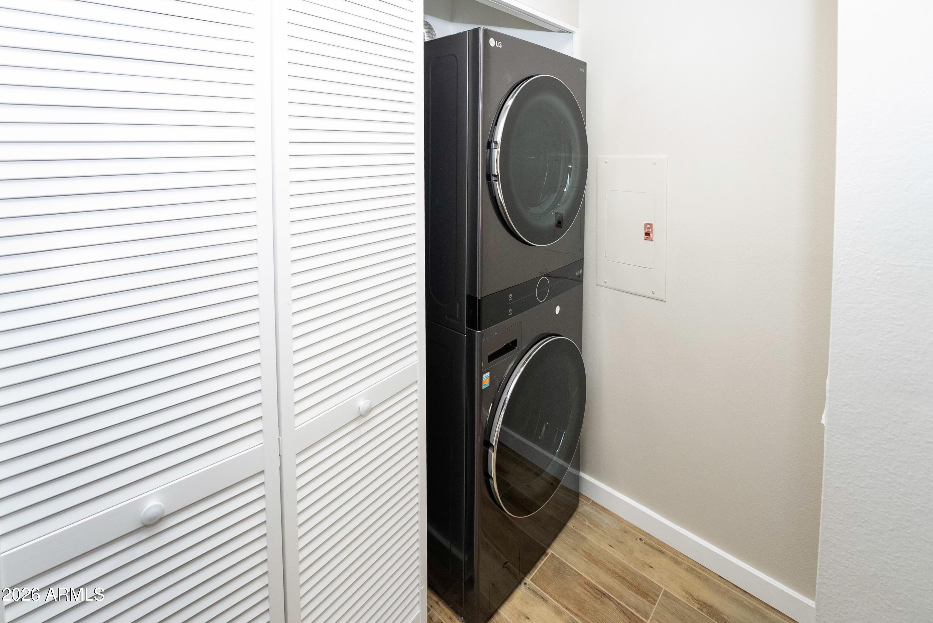 65 Verde Valley School Road, Unit B9 Sedona, AZ 86351 - Photo 31 of 36 Newer Washer and Dryer