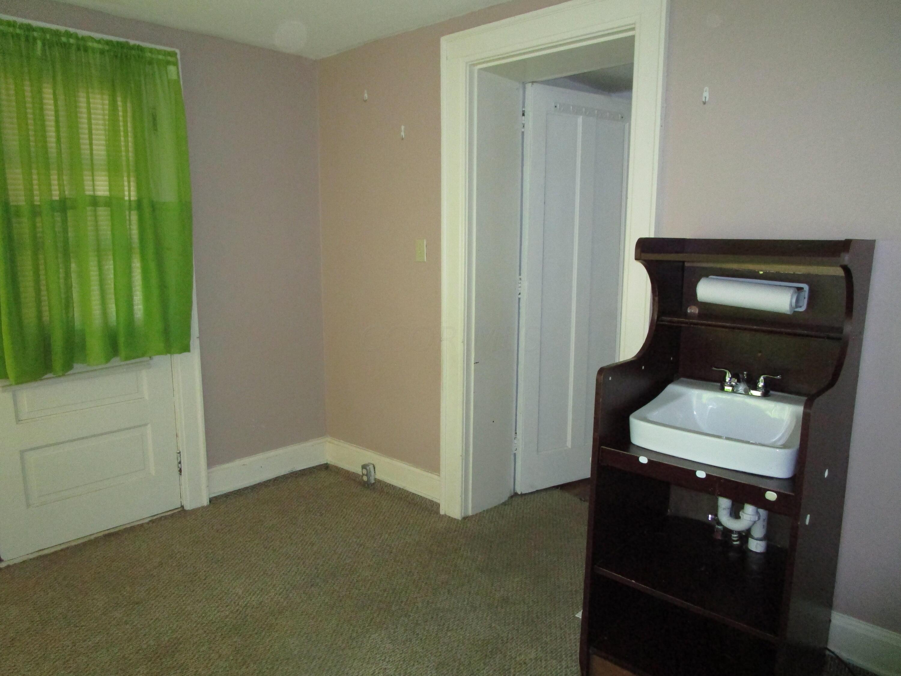 1311 Kenton Street Springfield, OH 45505 - Photo 19 of 42 Sun Room or Den or Office