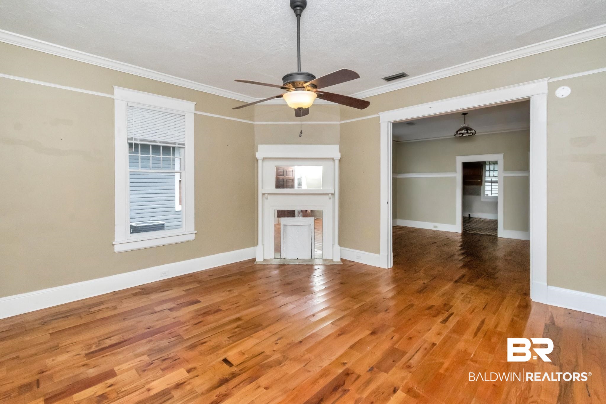 1559 Bruister Street Mobile, AL 36604 - Photo 5 of 20 Living Room