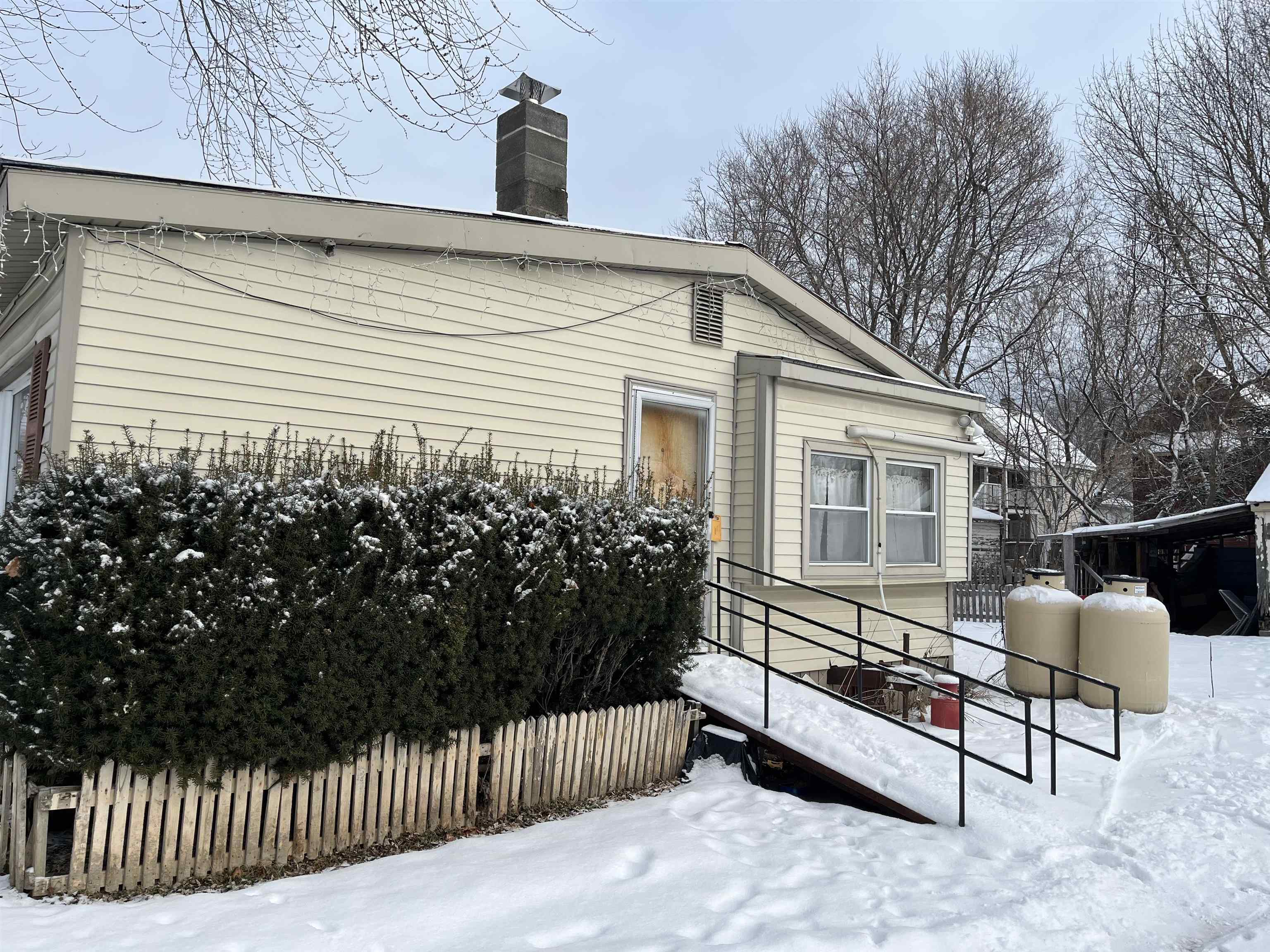 40 Water Street Rutland, VT 05701 - Photo 2 of 10