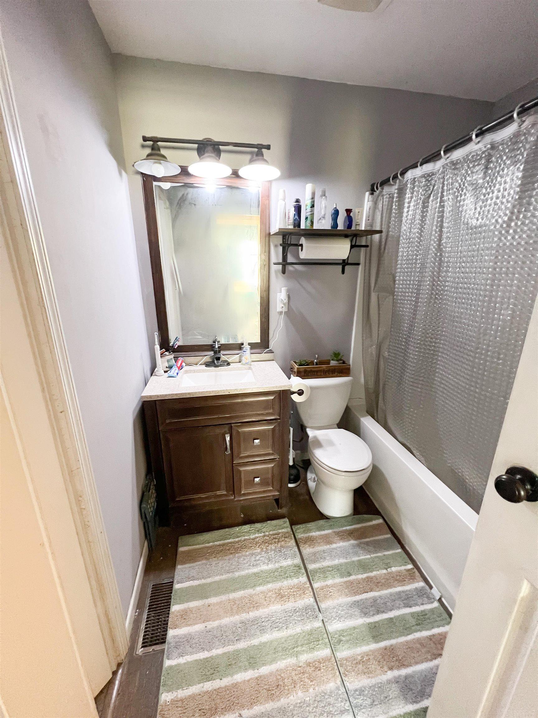 1504 Tulip Tree Road Fort Wayne, IN 46825 - Photo 12 of 16 Gallery Image 12