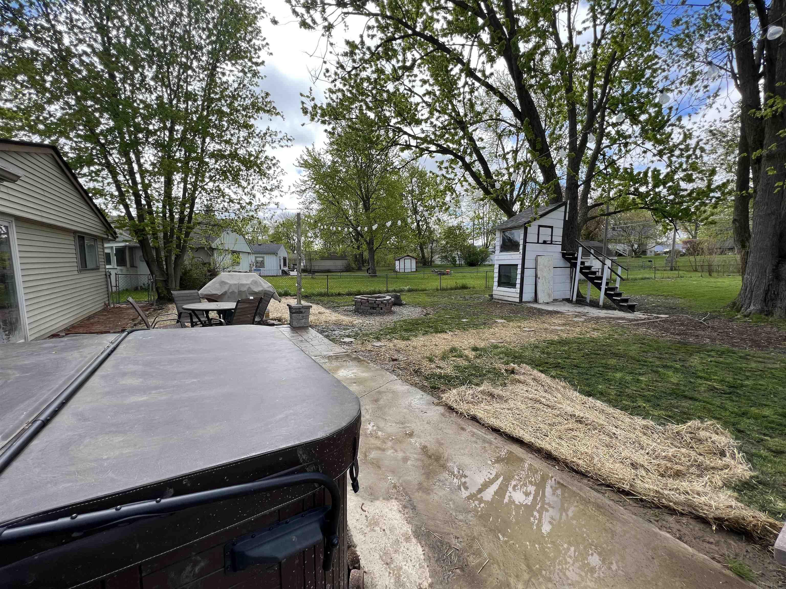 1504 Tulip Tree Road Fort Wayne, IN 46825 - Photo 4 of 16 Gallery Image 4