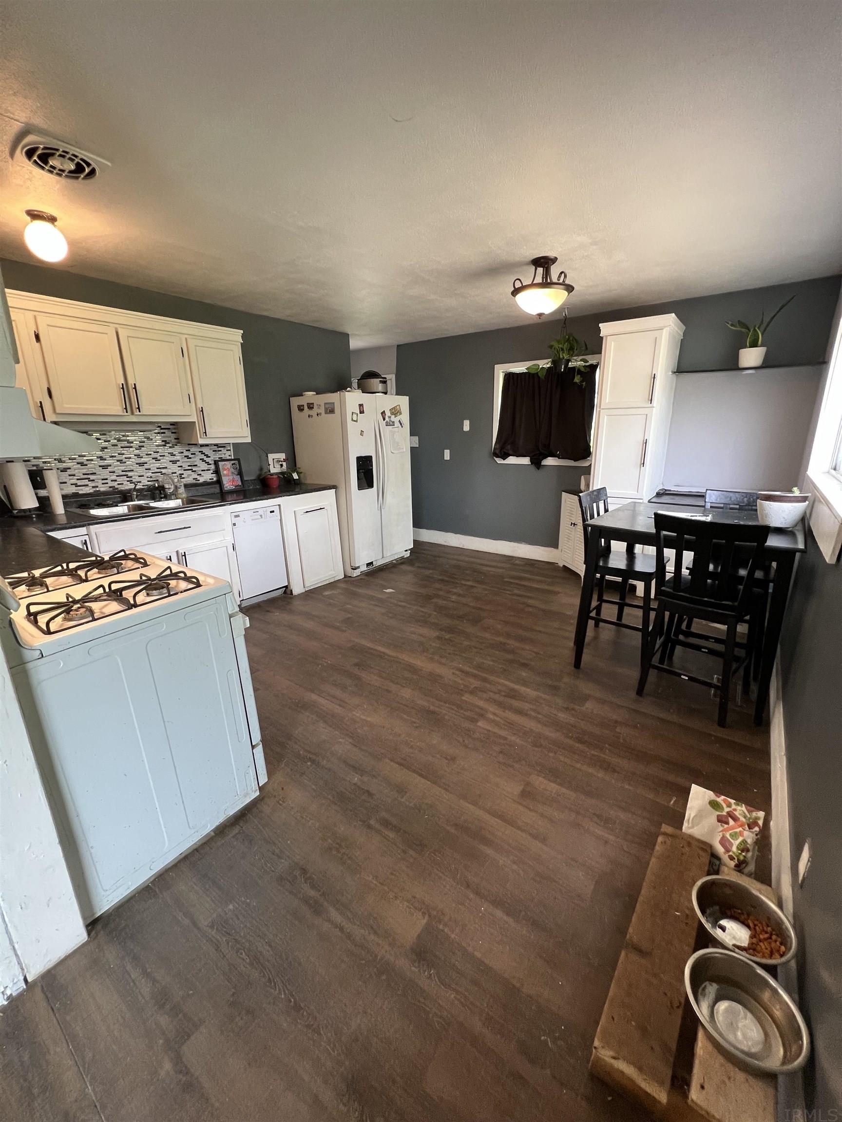 1504 Tulip Tree Road Fort Wayne, IN 46825 - Photo 9 of 16 Gallery Image 9