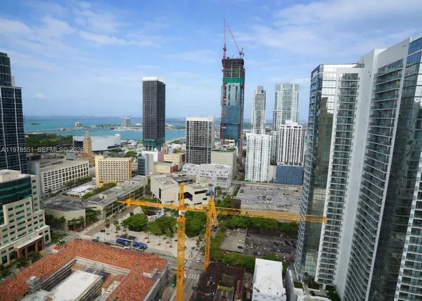 $830,000 | 225 North Miami Avenue, Unit 3707, Miami, FL 33128