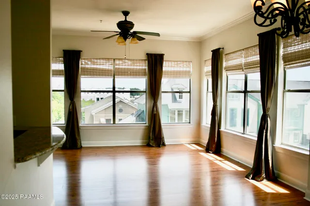 $275,000 | 201 Settlers Trace Boulevard, Unit 2410, Lafayette, LA 70508