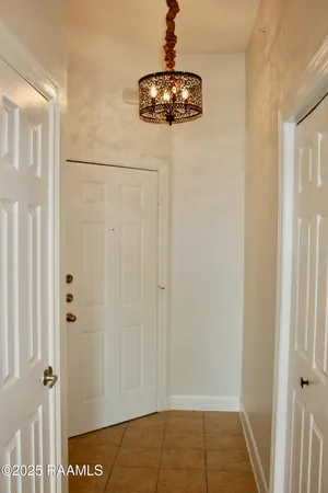 $265,000 | 201 Settlers Trace Boulevard, Unit 2410, Lafayette, LA 70508