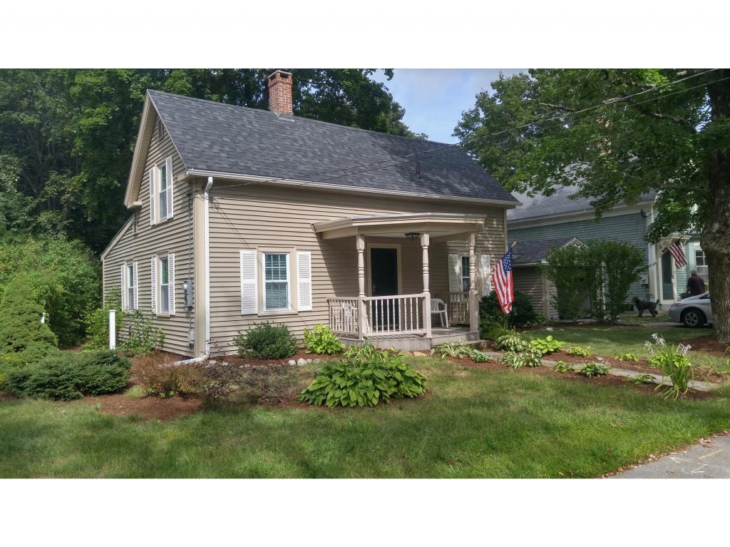 31 Broad Street Rochester, NH 03867 - Photo 1 of 27