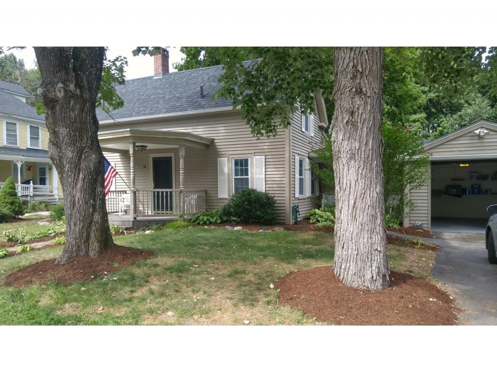 31 Broad Street Rochester, NH 03867 - Photo 2 of 27