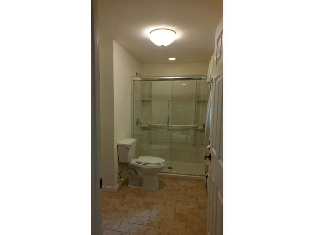 31 Broad Street Rochester, NH 03867 - Photo 13 of 27