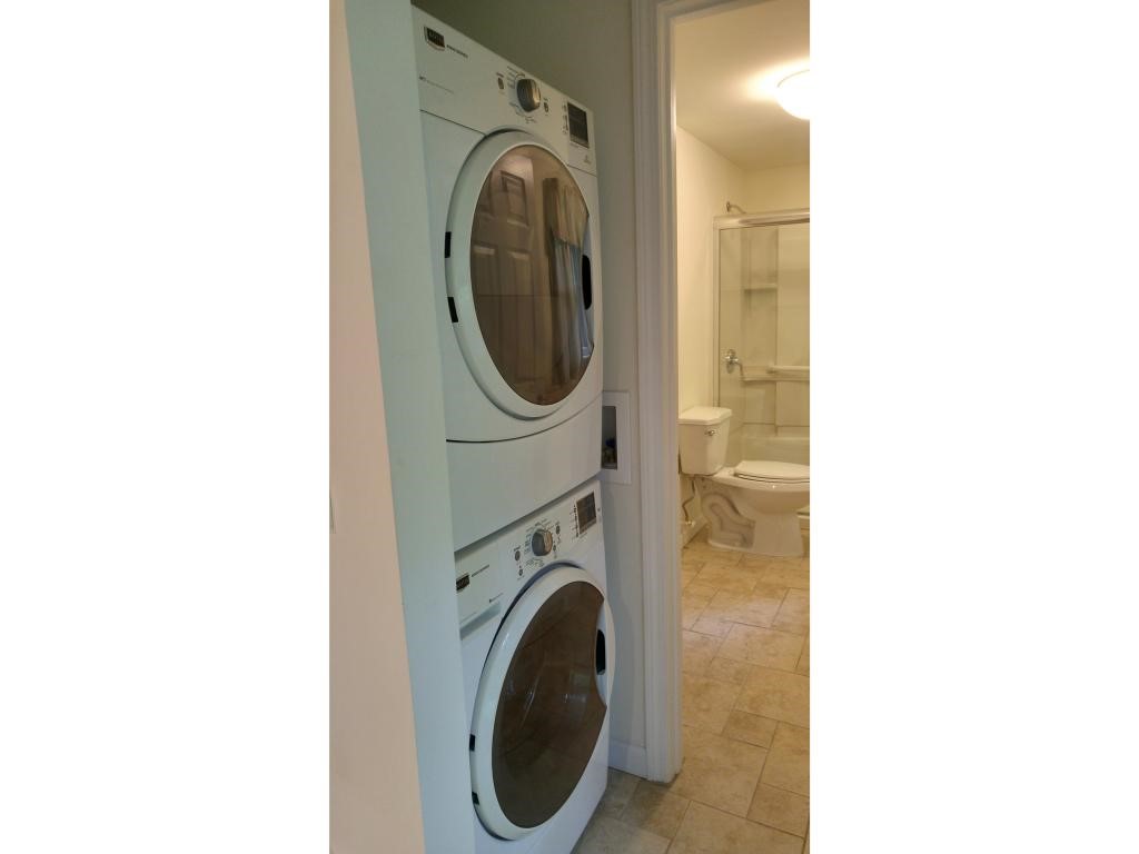 31 Broad Street Rochester, NH 03867 - Photo 14 of 27