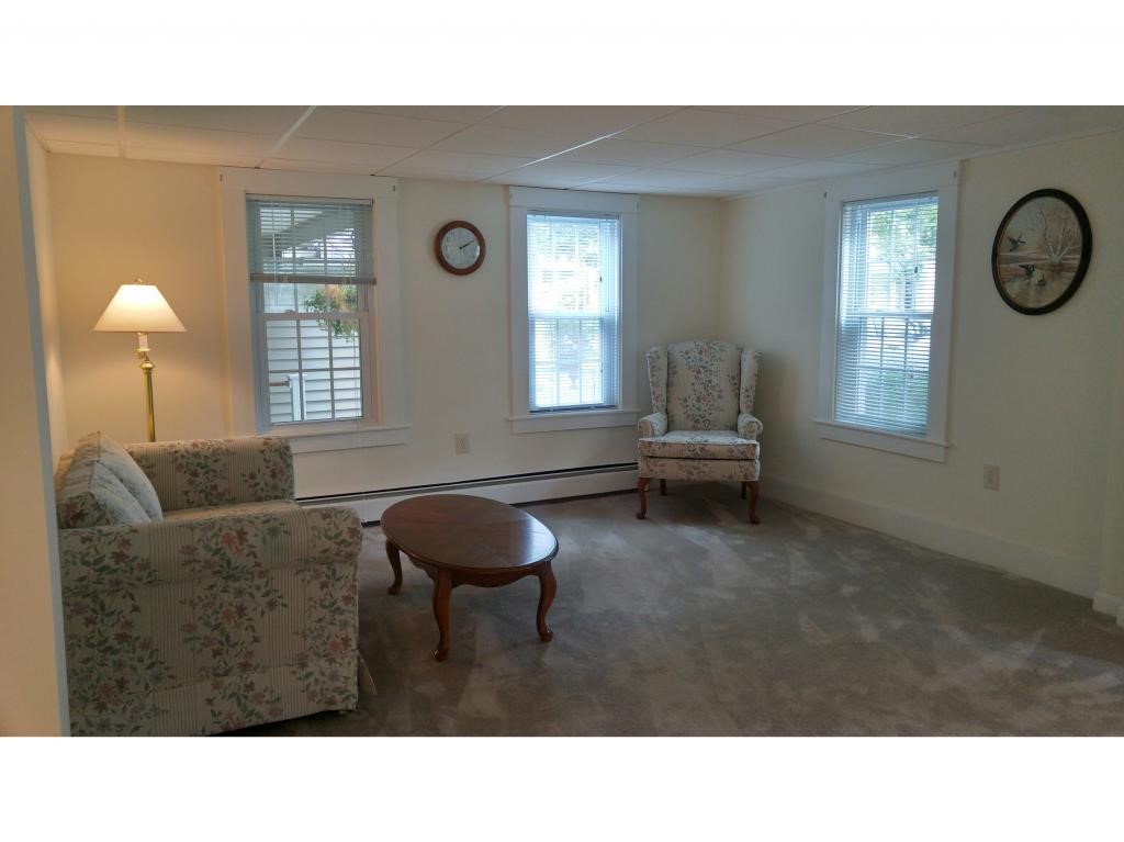 31 Broad Street Rochester, NH 03867 - Photo 15 of 27
