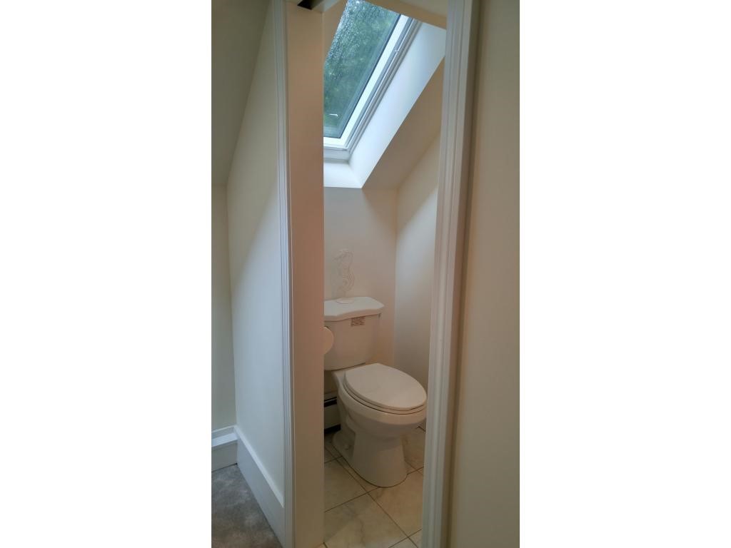 31 Broad Street Rochester, NH 03867 - Photo 19 of 27