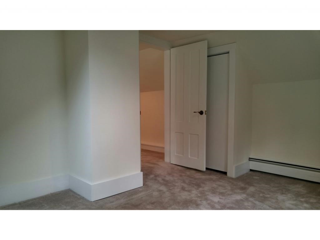 31 Broad Street Rochester, NH 03867 - Photo 21 of 27