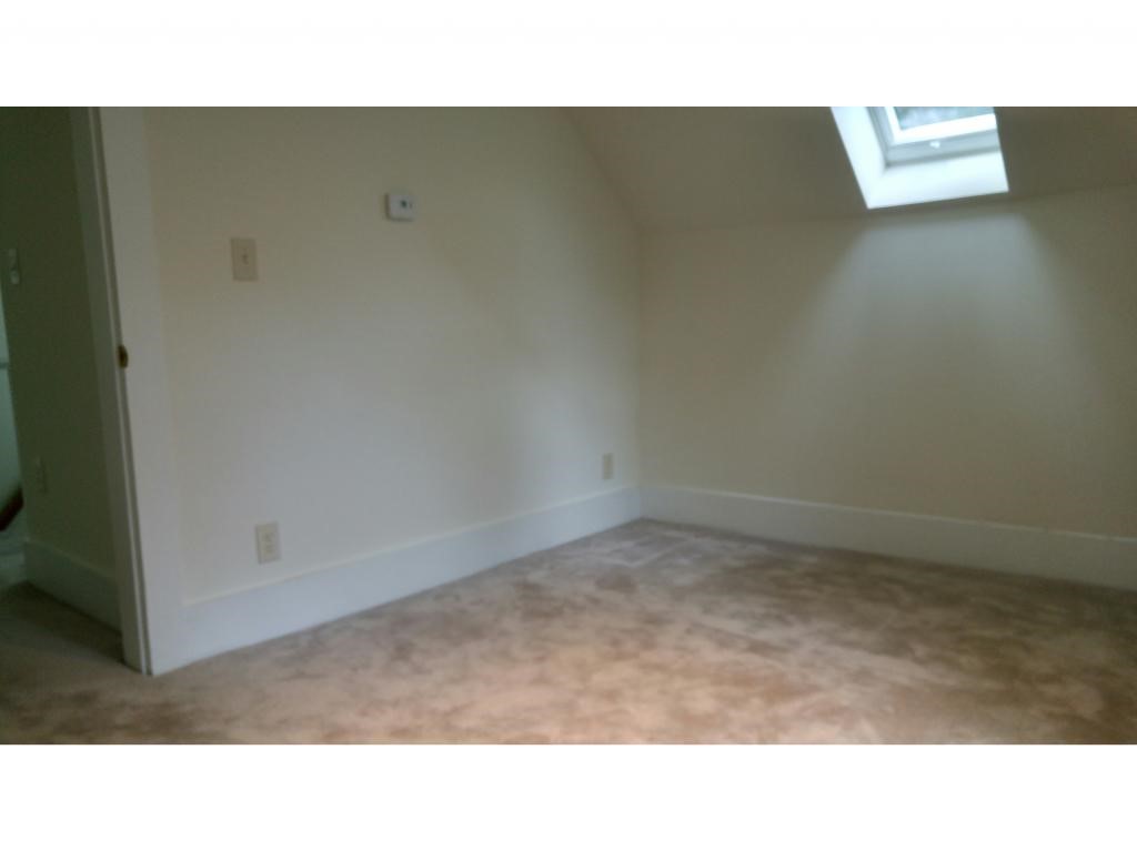 31 Broad Street Rochester, NH 03867 - Photo 22 of 27