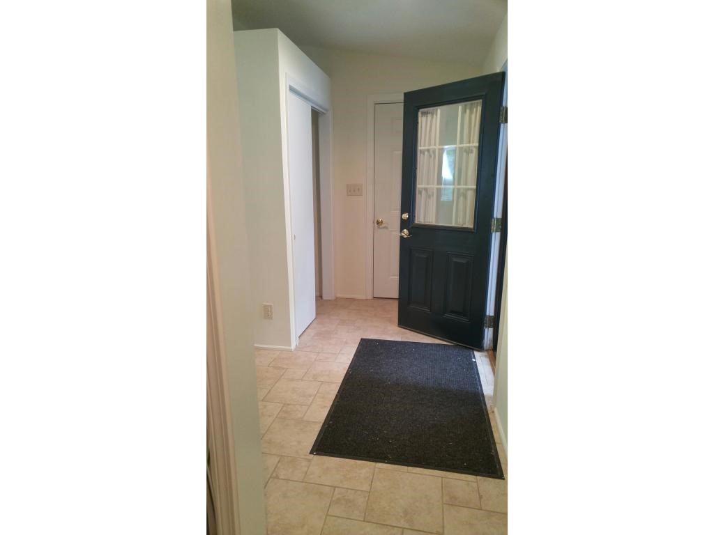 31 Broad Street Rochester, NH 03867 - Photo 5 of 27