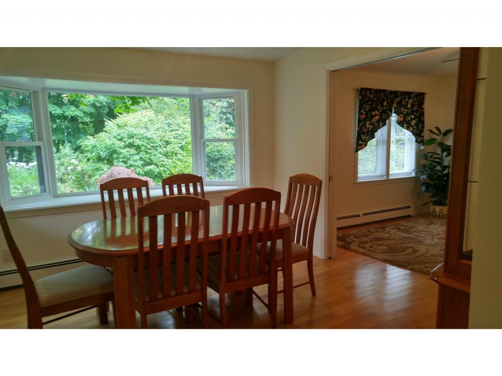 31 Broad Street Rochester, NH 03867 - Photo 6 of 27
