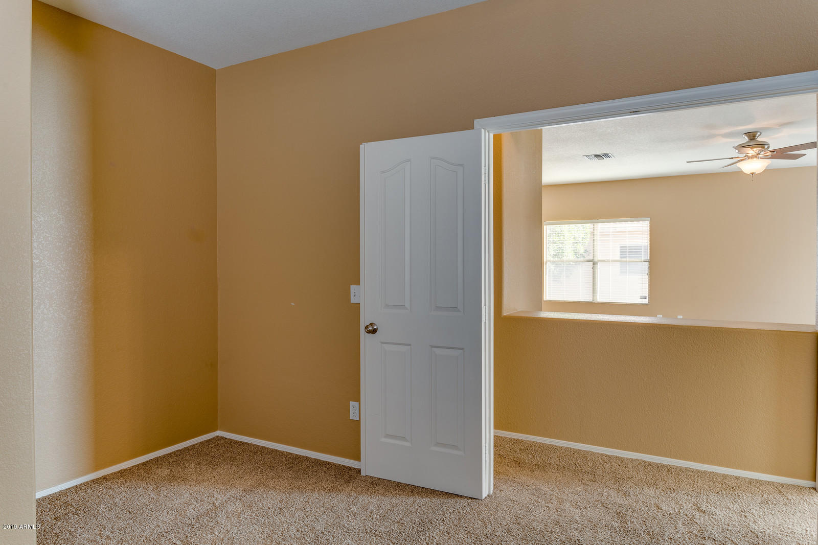 925 East Pedro Road Phoenix, AZ 85042 - Photo 11 of 20 19_925_e_pEDRO_rD_19_mls