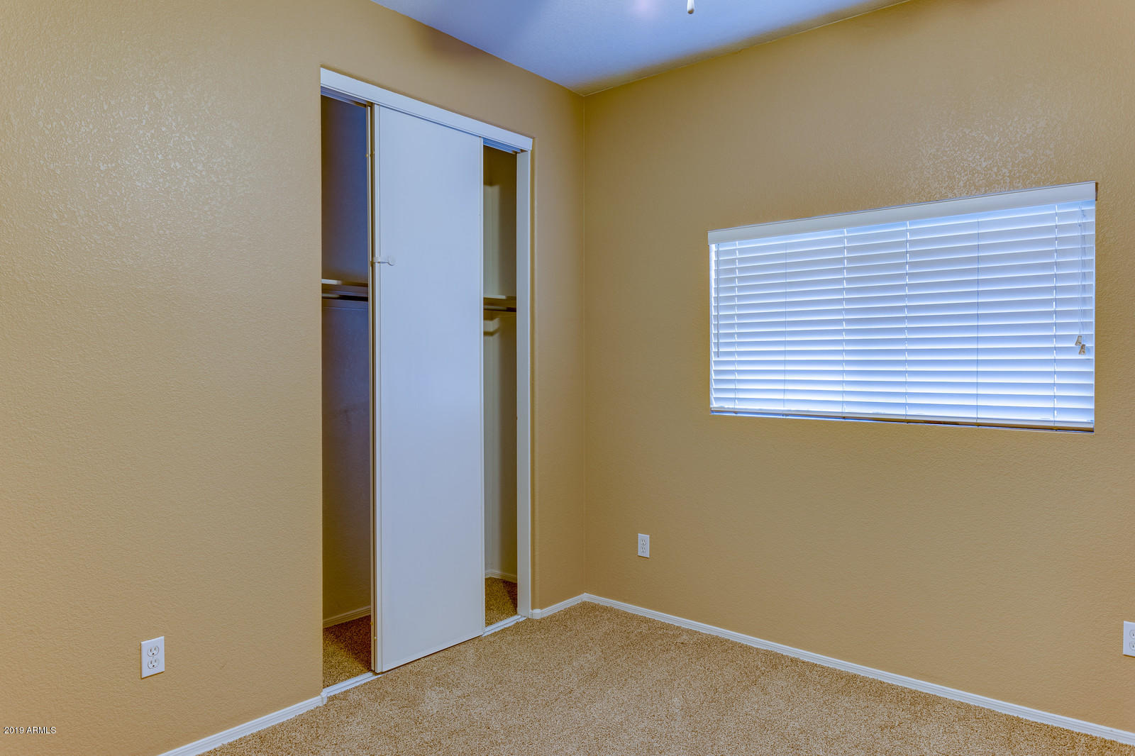 925 East Pedro Road Phoenix, AZ 85042 - Photo 12 of 20 20_925_e_pEDRO_rD_20_mls
