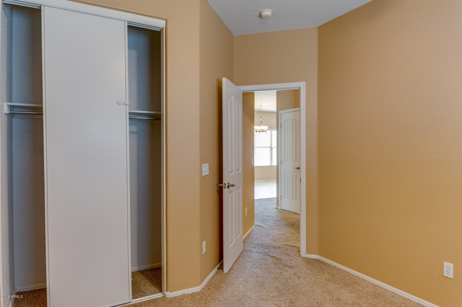 925 East Pedro Road Phoenix, AZ 85042 - Photo 13 of 20 23_925_e_pEDRO_rD_23_mls