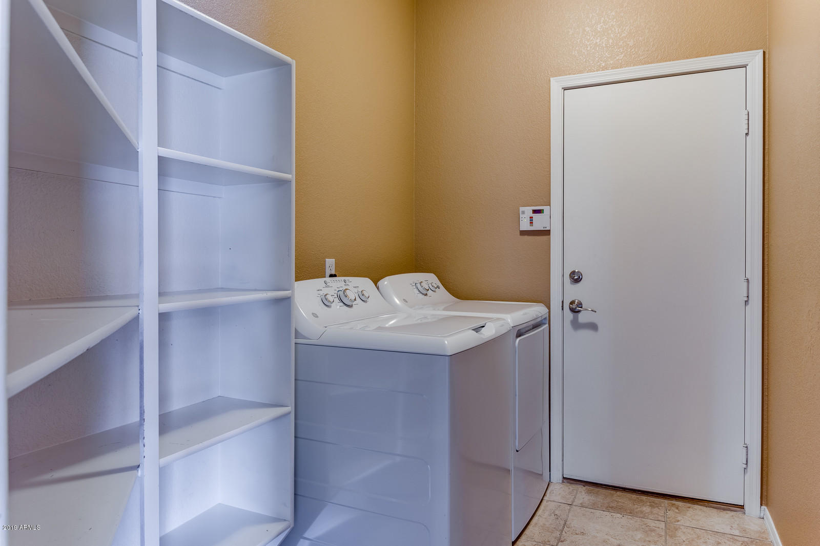925 East Pedro Road Phoenix, AZ 85042 - Photo 14 of 20 24_925_e_pEDRO_rD_24_mls