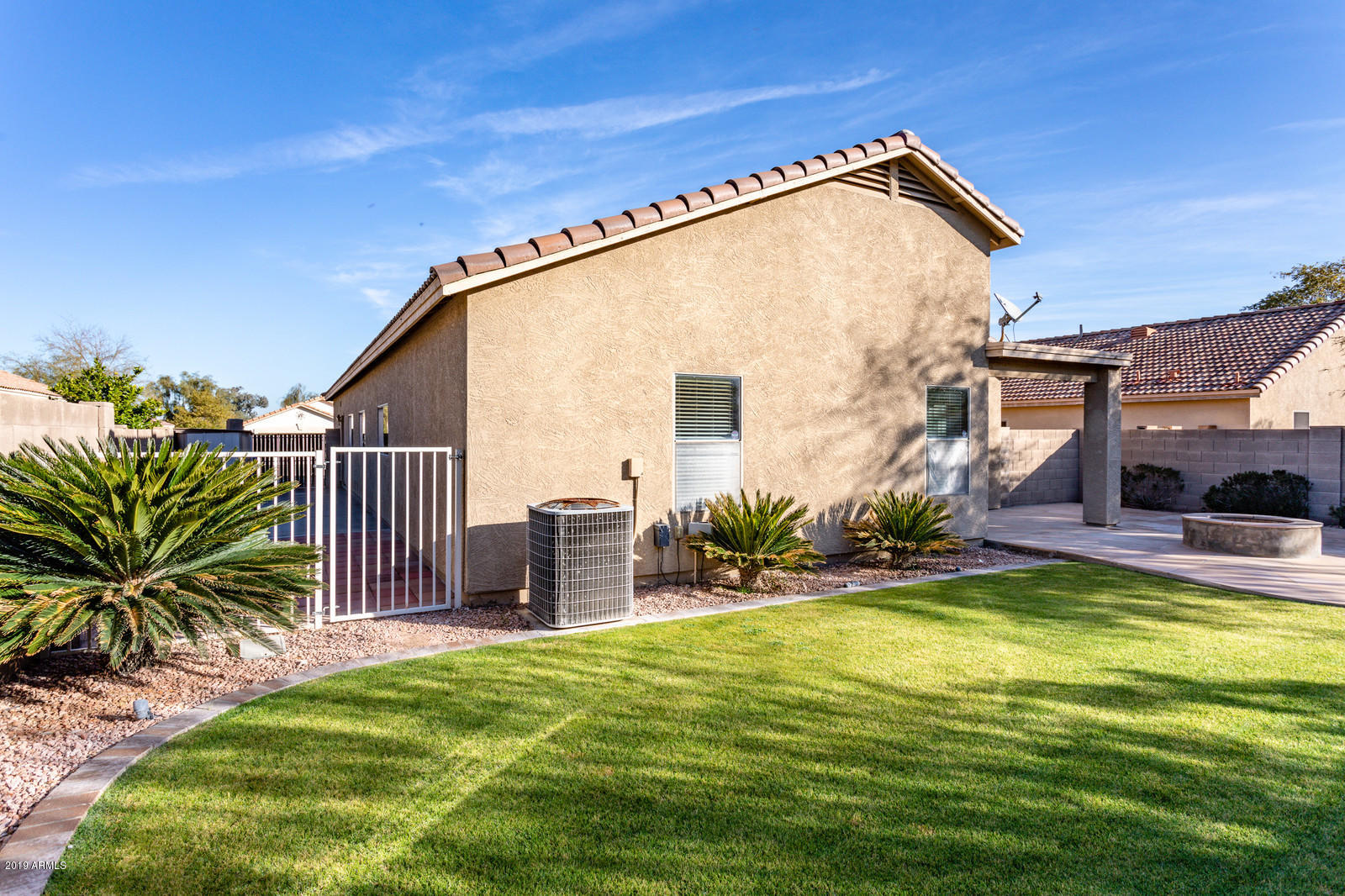 925 East Pedro Road Phoenix, AZ 85042 - Photo 17 of 20 27_925_e_pEDRO_rD_27_mls