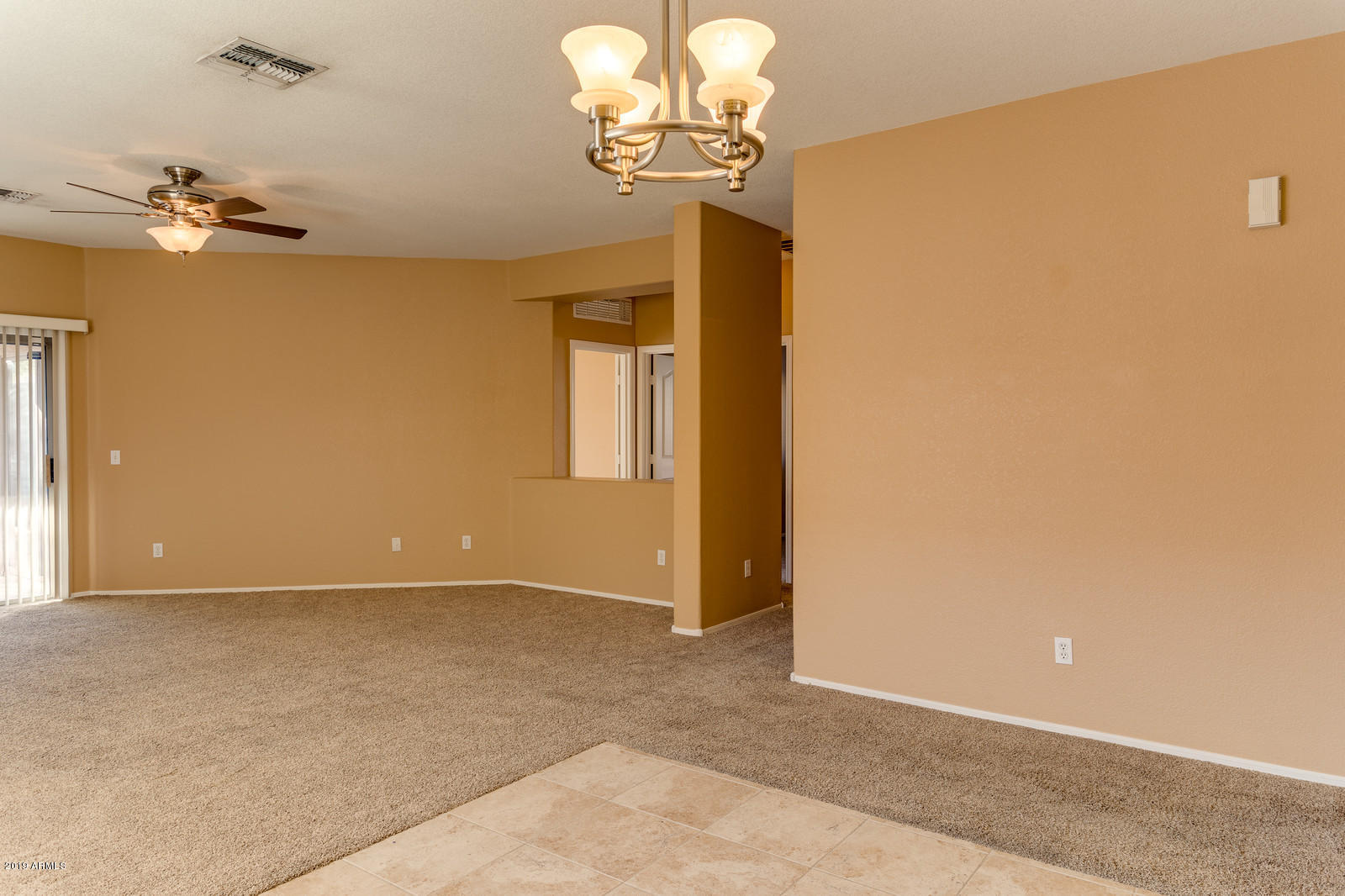 925 East Pedro Road Phoenix, AZ 85042 - Photo 7 of 20 09_925_e_pEDRO_rD_09_mls