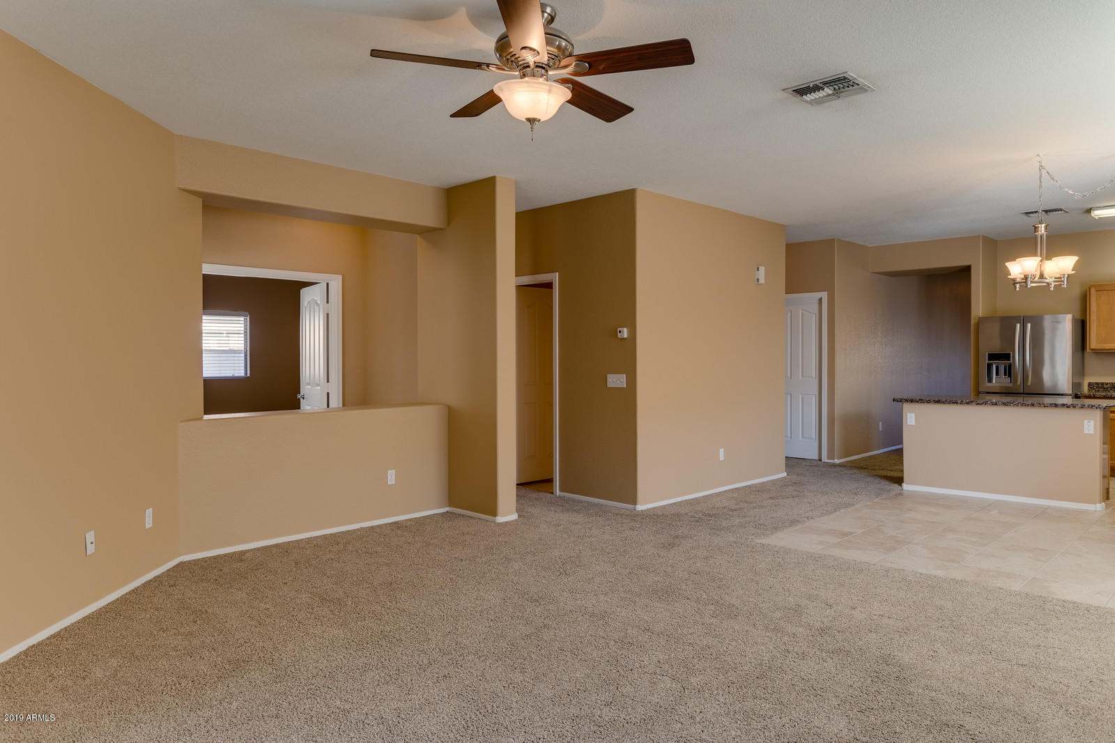925 East Pedro Road Phoenix, AZ 85042 - Photo 9 of 20 11_925_e_pEDRO_rD_11_mls