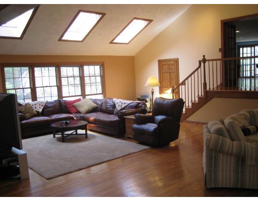 130 Oak Knoll Road Carlisle, MA 01741 - Photo 7 of 19
