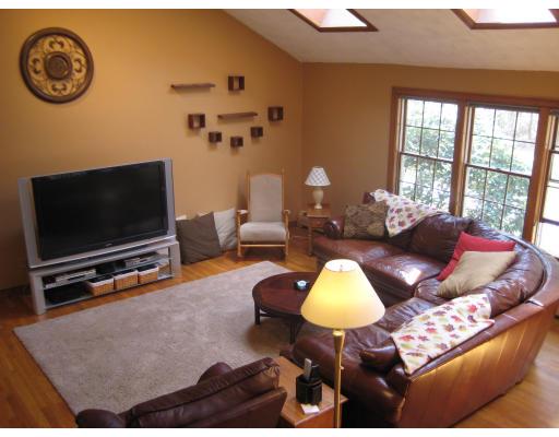 130 Oak Knoll Road Carlisle, MA 01741 - Photo 8 of 19