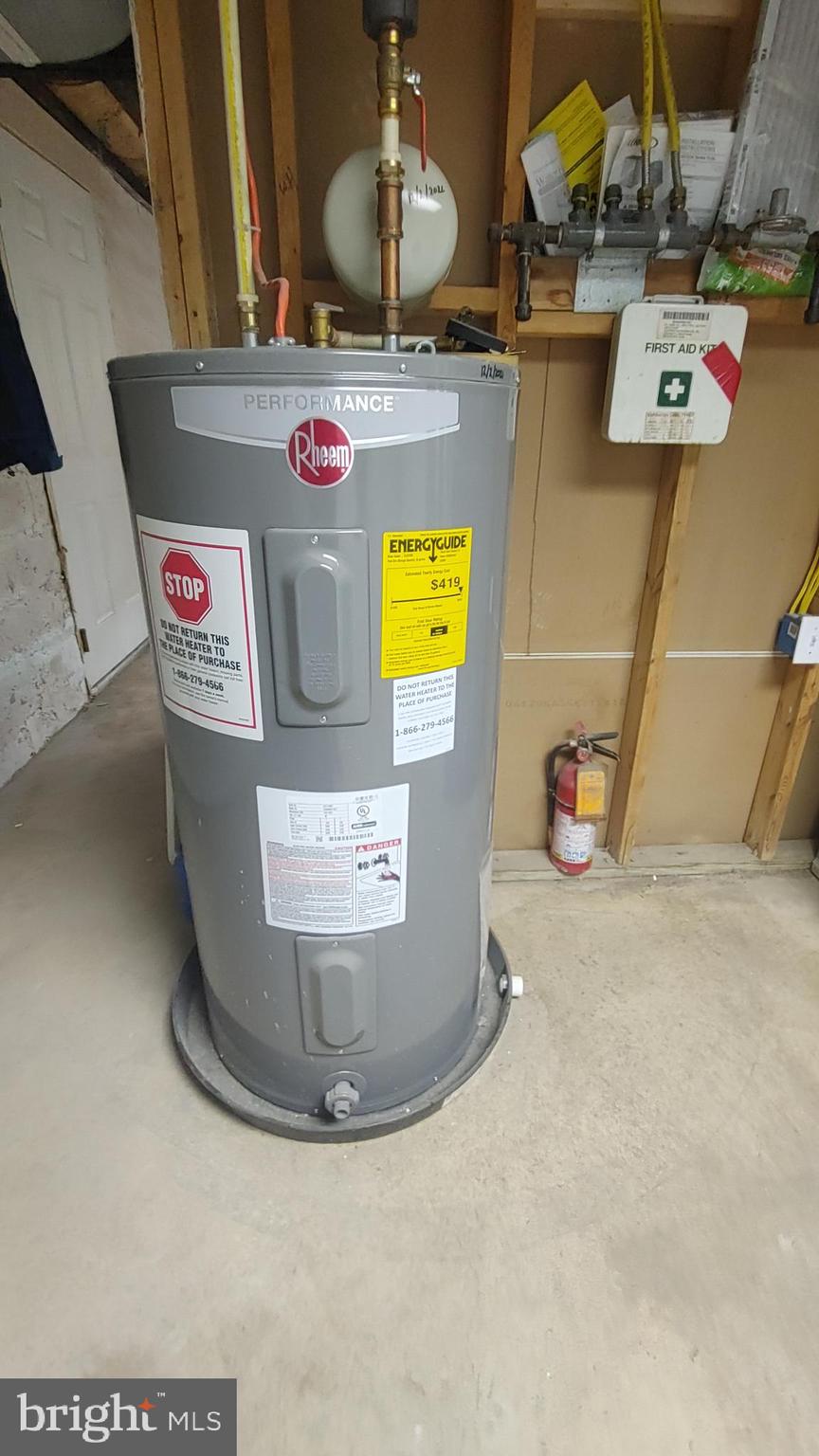 9260 Old Scaggsville Road Laurel, MD 20723 - Photo 33 of 48 Hotwater Heater
