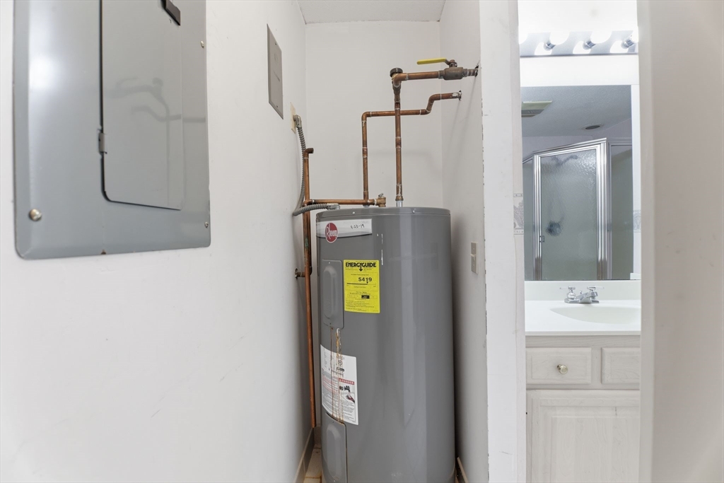 34 Sumner Avenue, Unit 210 Springfield, MA 01108 - Photo 17 of 25 Gallery Image 17