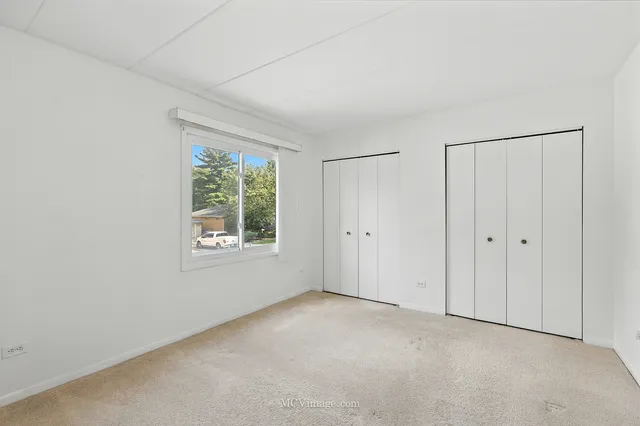 $79,000 | 1040 Hirsch Boulevard, Unit 204, Calumet City, IL 60409