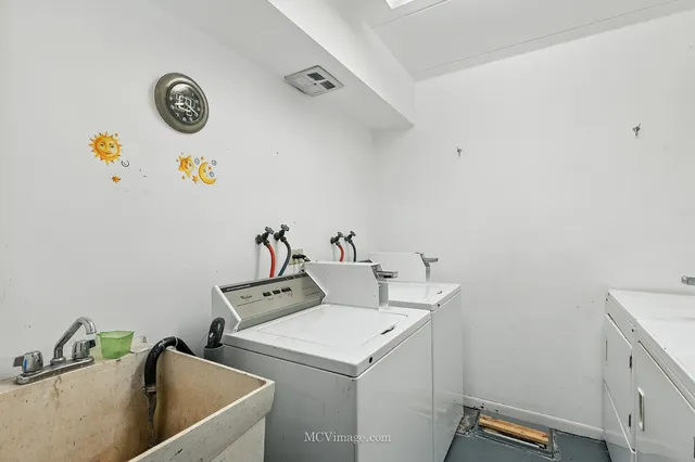 $79,000 | 1040 Hirsch Boulevard, Unit 204, Calumet City, IL 60409