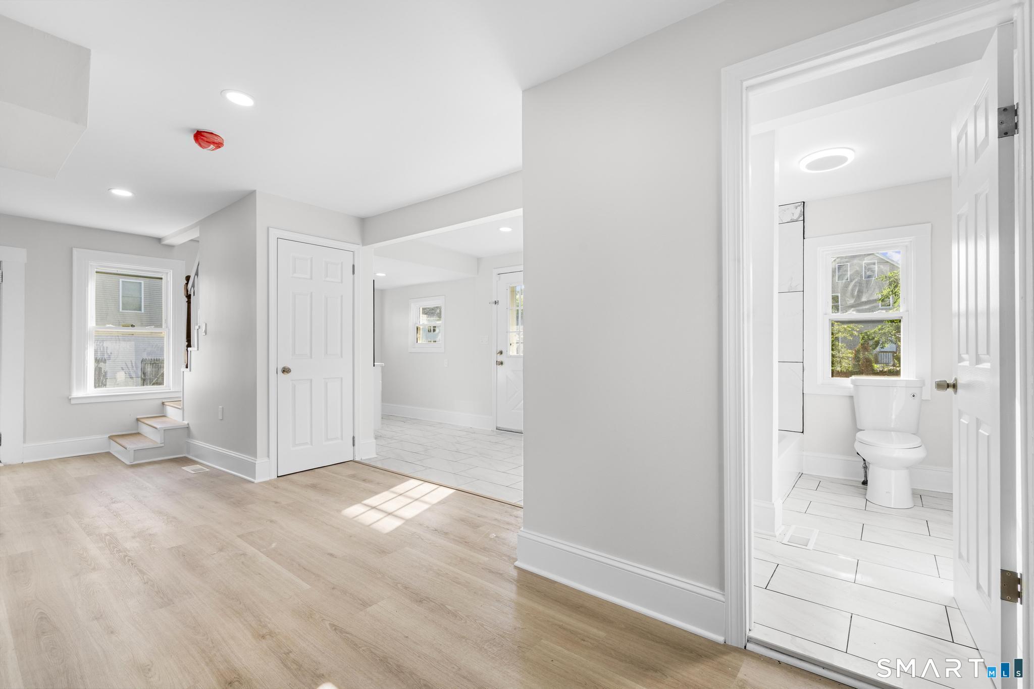 39 Edwards Street Hamden, CT 06517 - Photo 6 of 17