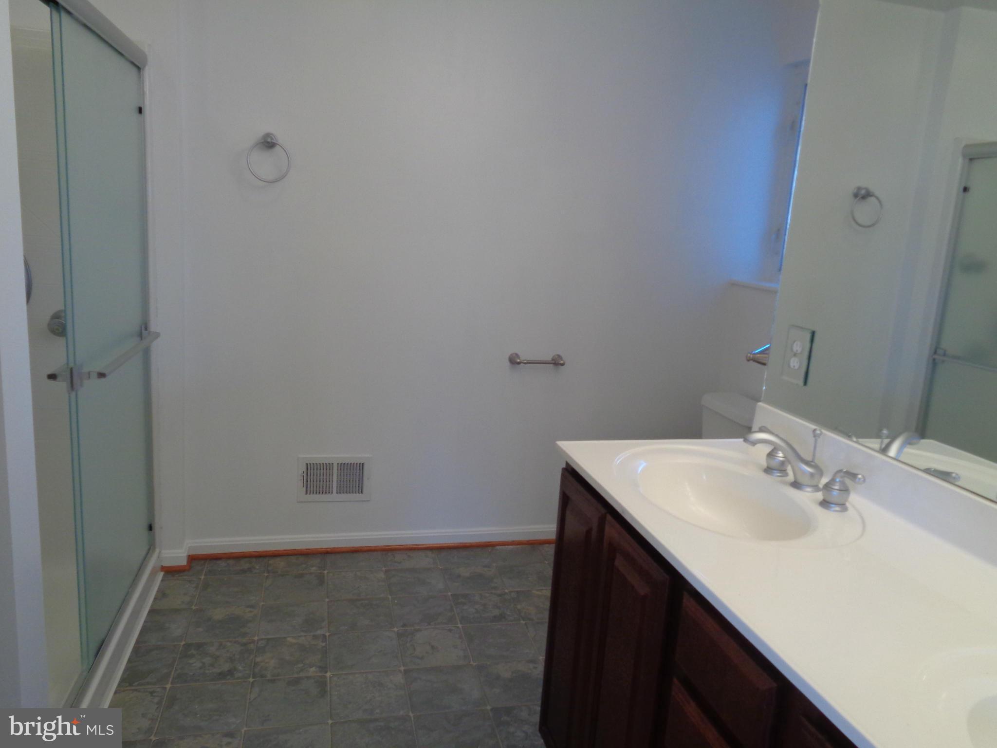 7603 Ingle Place Springfield, VA 22151 - Photo 13 of 30 Bath (Master)
