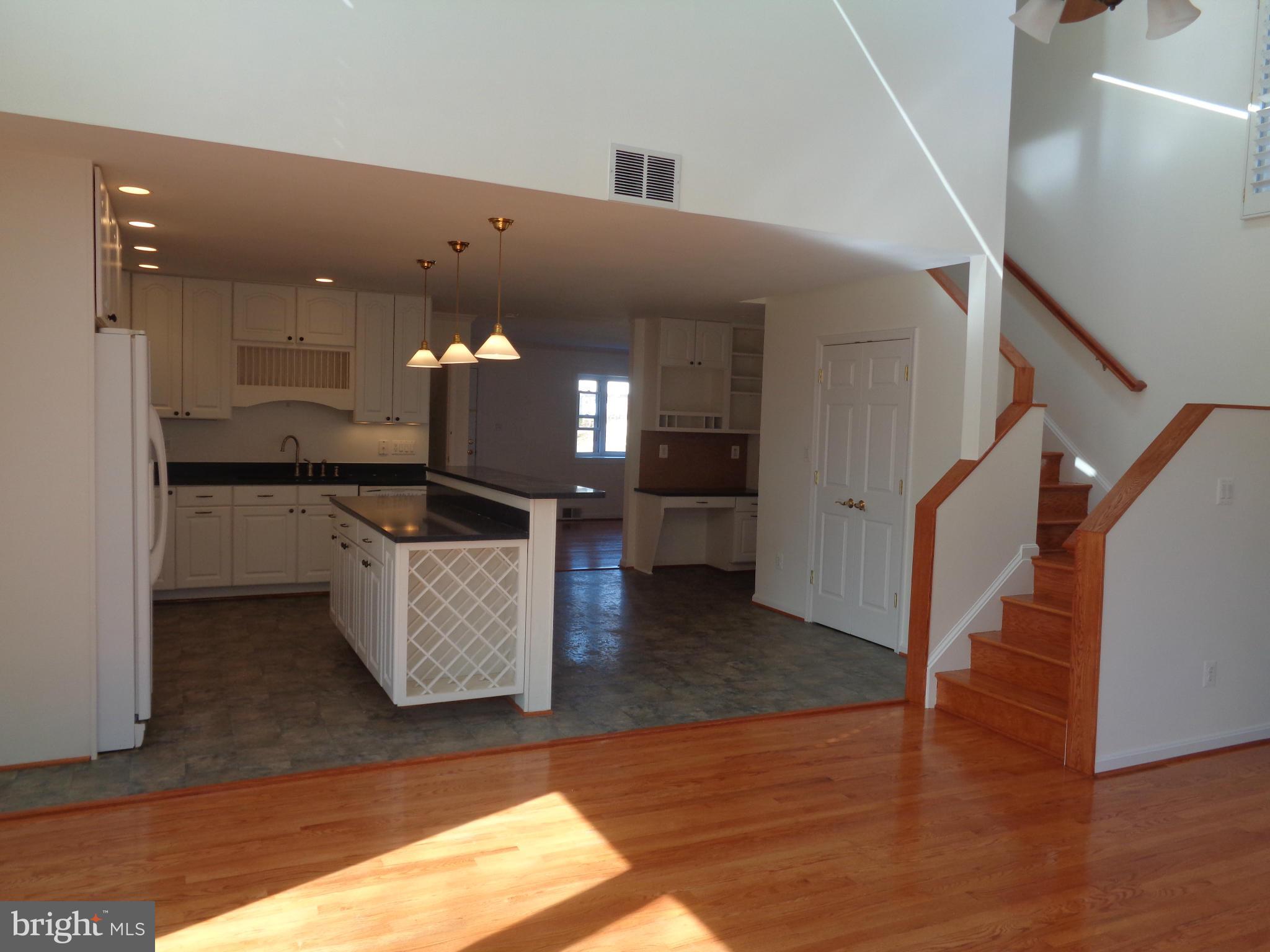 7603 Ingle Place Springfield, VA 22151 - Photo 4 of 30 Interior (General)