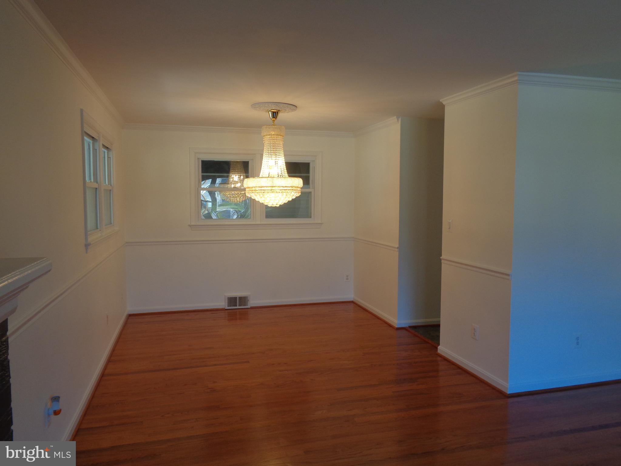 7603 Ingle Place Springfield, VA 22151 - Photo 8 of 30 Family Room