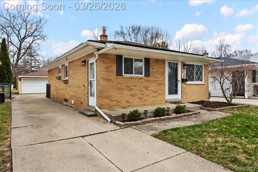 3343 Harvard Road Royal Oak, MI 48073 - Photo 3 of 31 Gallery Image 3
