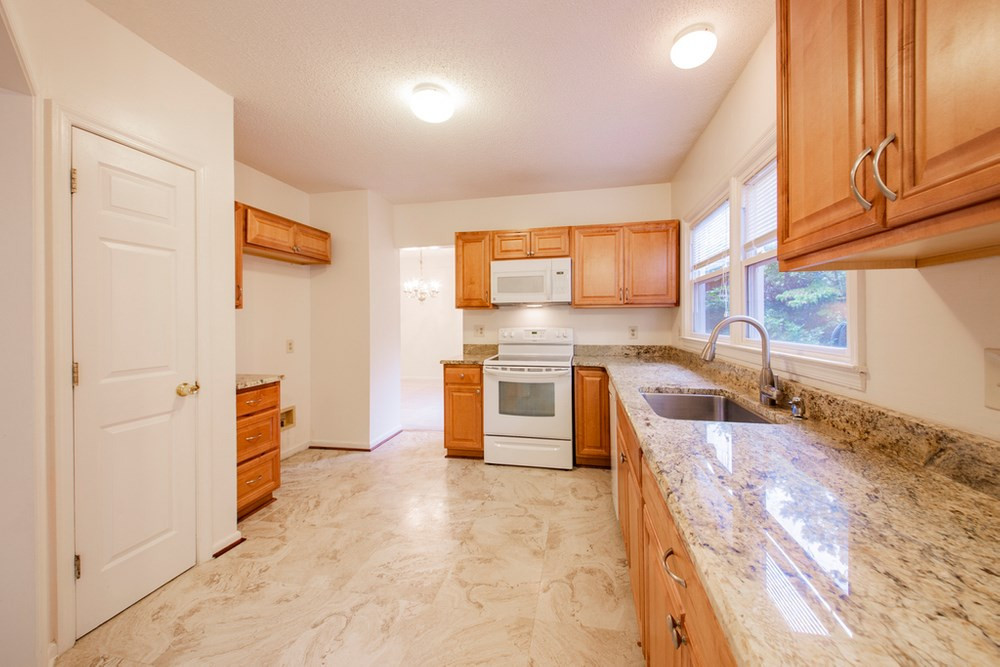 4401 Birmingham Way Raleigh, NC 27604 - Photo 8 of 30 Kitchen